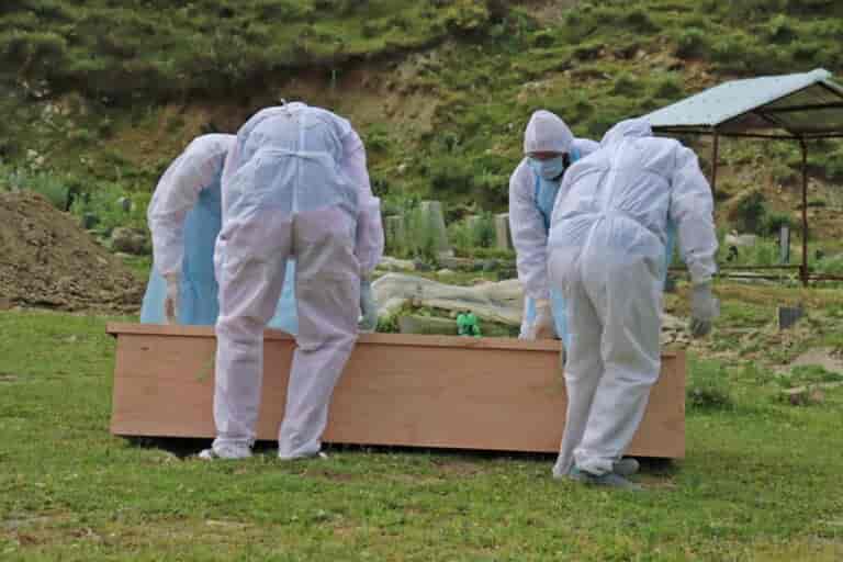 India registers 2,527 new Covid cases, 33 deaths