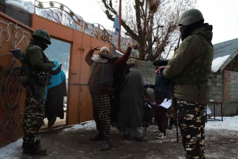 DDC polls: Over 16 percent votes polled in south Kashmir till 11 am
