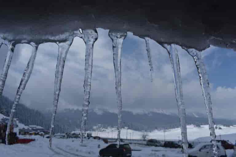 Gulmarg freezes at minus 10 degrees celsius after snowfall