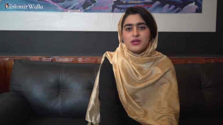 At Srinagar exhibition, artists show calligraphy artworks