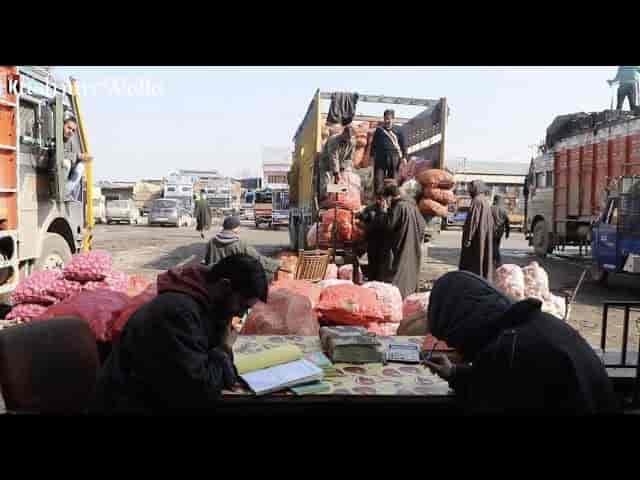 Farmers’ protest impacts Kashmir’s markets