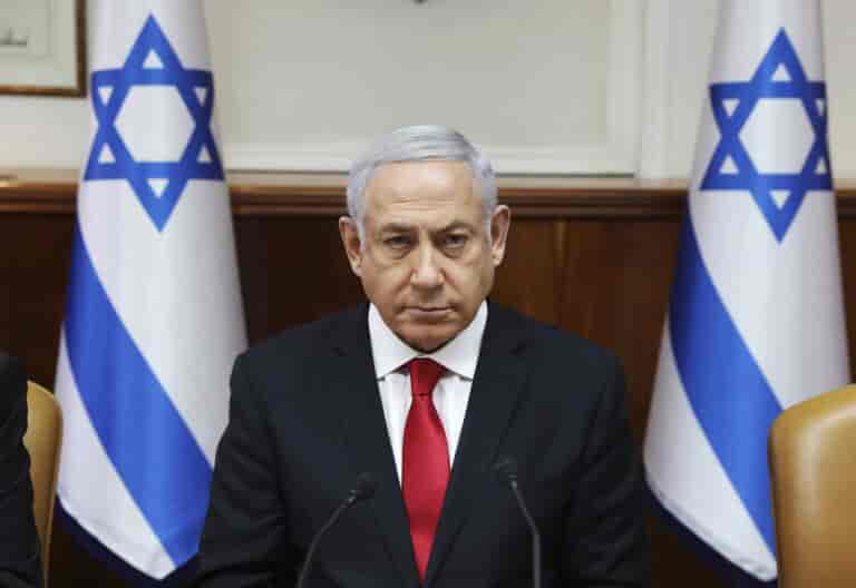 Israel: Flights grounded, embassies shut as country leaps into chaos