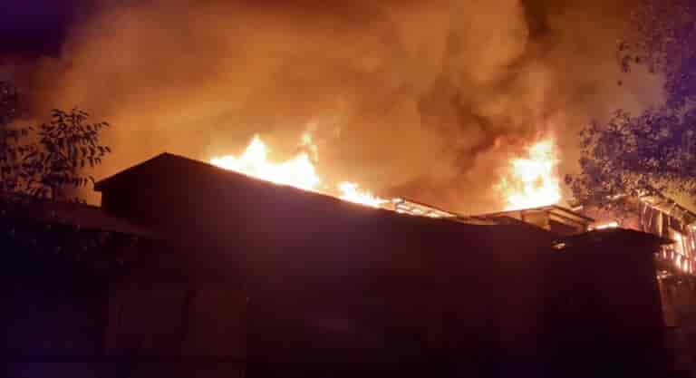 Eight houses gutted in Banihal fire