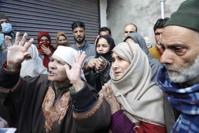 Naira - Inayat family