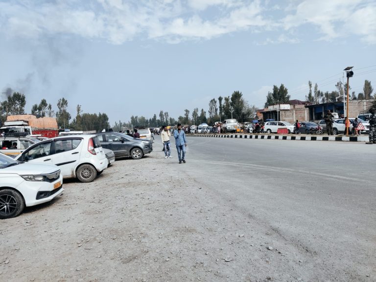 Nitin Gadkari releases Rs 1973 cr for national highway in Kashmir