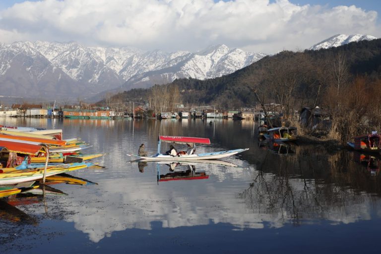 Night temperature hovers above normal in J-K