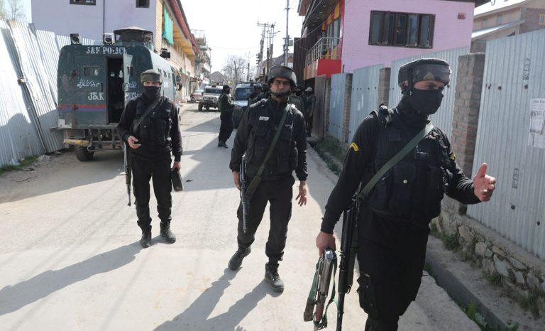 Gunfight ends in Shopian as militants escape