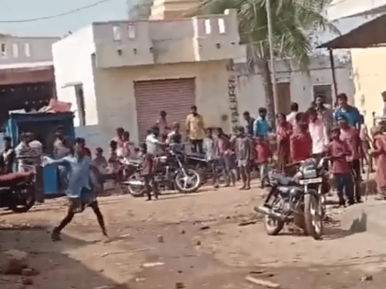Ramzan: Muslims attacked after Hindu group plays loud music near Masjid in Karnataka
