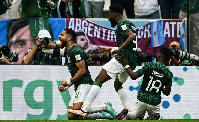 Saudi Arabian Football Players Gifted With Rolls Royce Phantoms After World  Cup Match Win Over Argentina