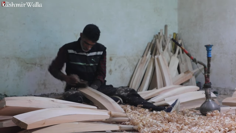 17 cricketers from six nations to use Kashmir willow in World Cup