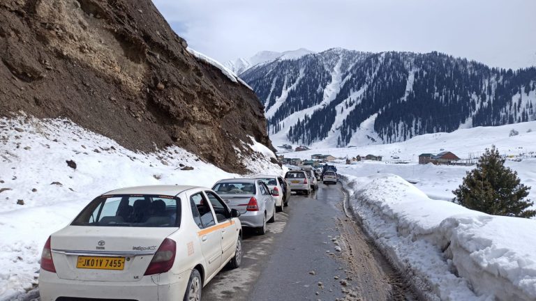 Vehicular traffic in Sonamarg halted after Landslide