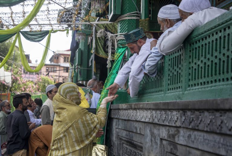 In Photos | Shah-e-Hamdan urs observed in Srinagar