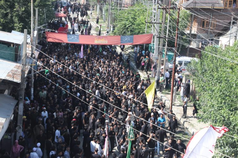 Srinagar: Shia mourners hold 8th Muharram procession after 3 decades on traditional route